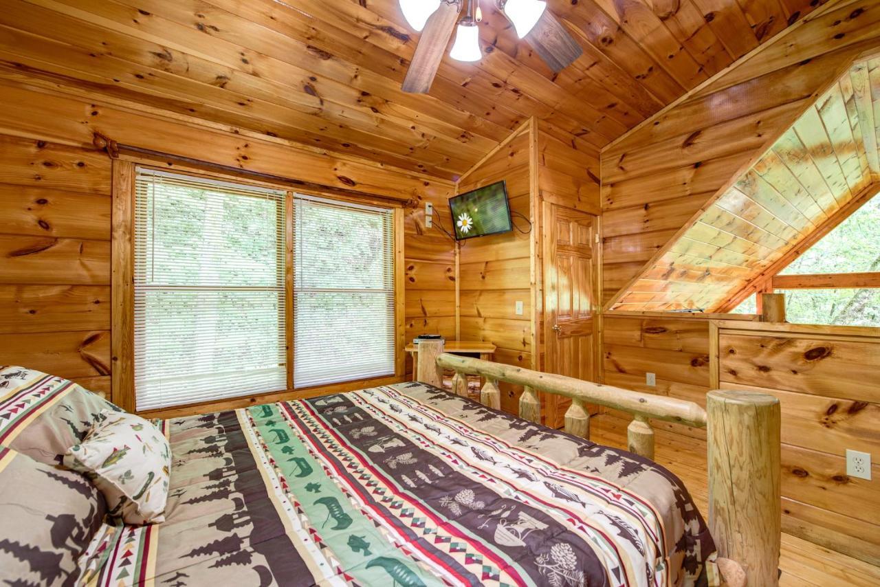 Cabin Of Dreams, 3 Bedroom Water View, Wifi, Hot Tub, Pool Table, Sleep 8 Sevierville Zewnętrze zdjęcie